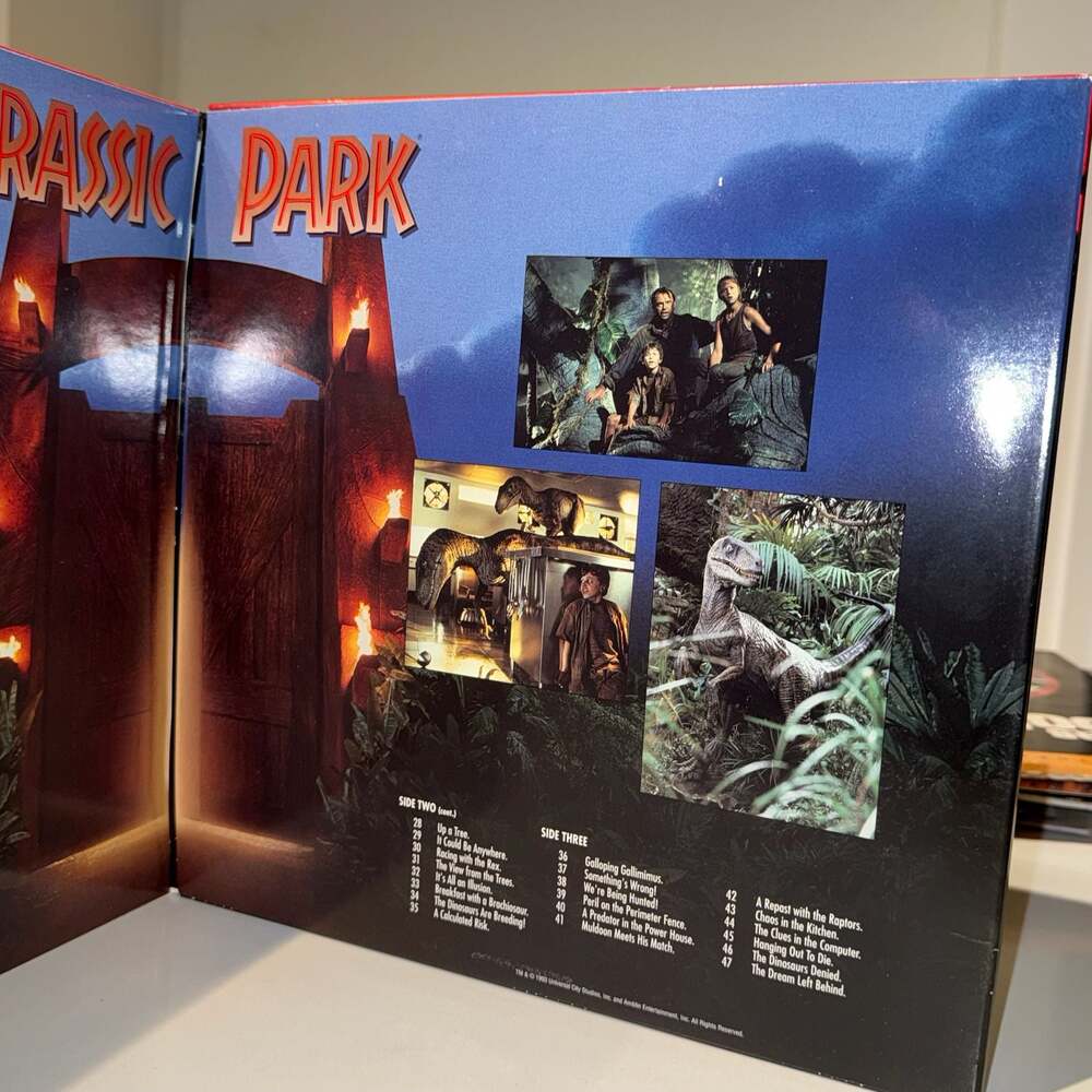 Jurassic Park Letterboxed Edition Laserdisc Box Set - Picture 4 of 6